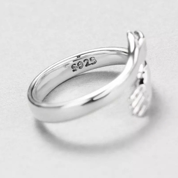NEW 925 STERLING SILVER LOVE HUG ADJUSTABLE RING, CUTE RING, SHINY RING. - Picture 3 of 6